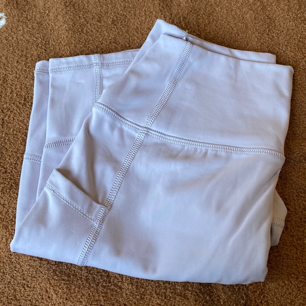 Women’s yoga shorts size small